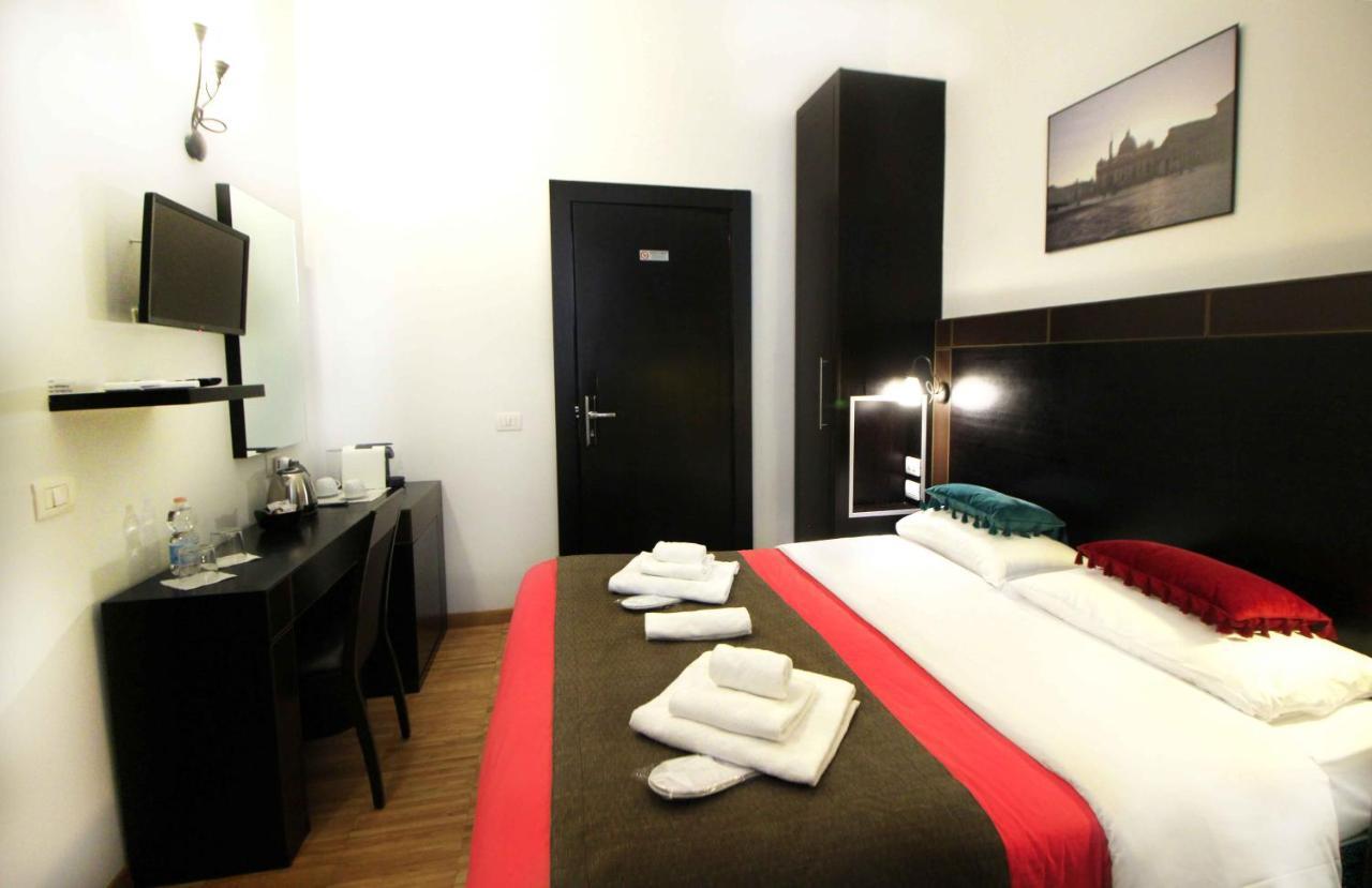 Guest House Della Valle Roma Bagian luar foto