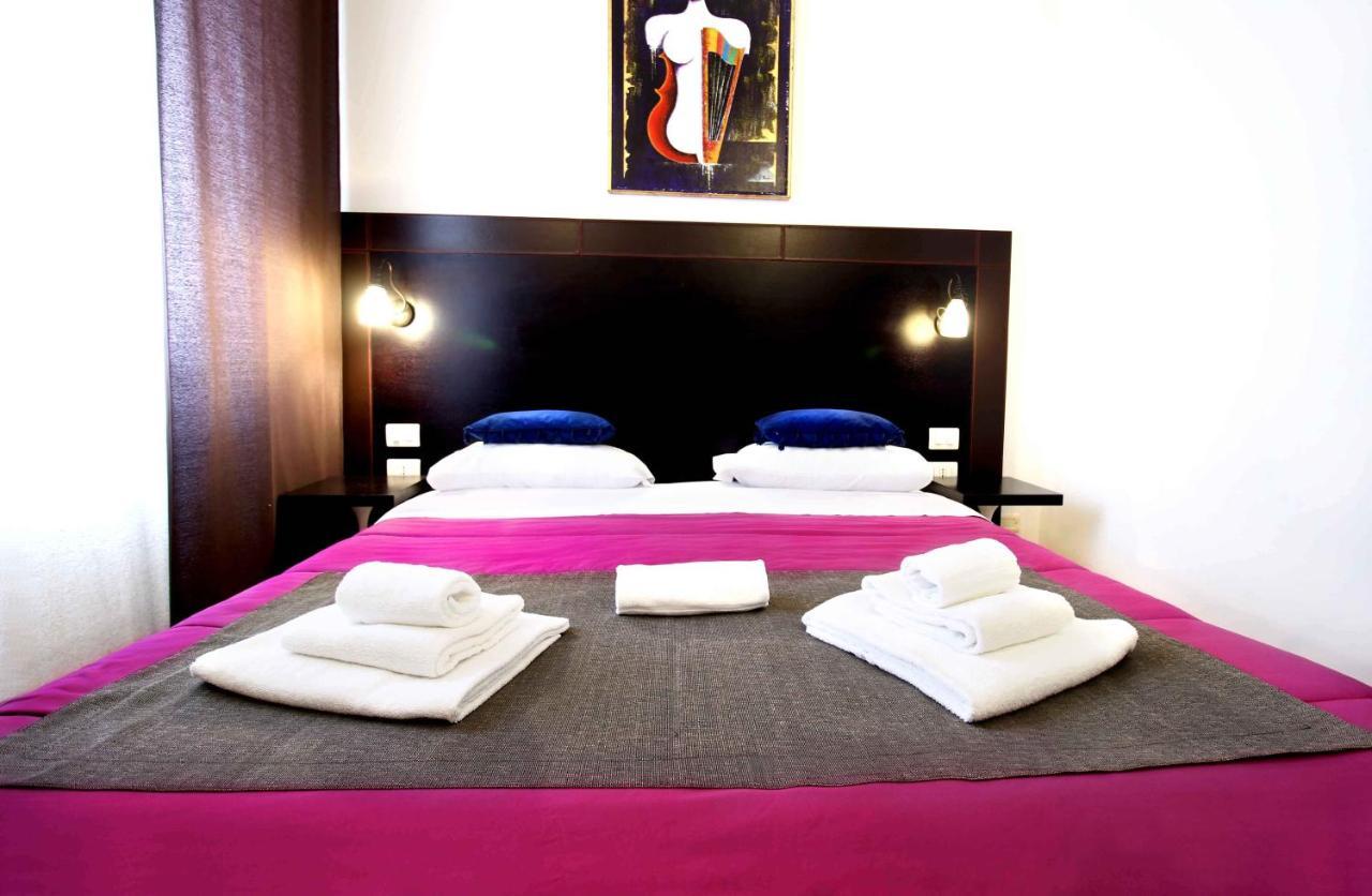 Guest House Della Valle Roma Bagian luar foto