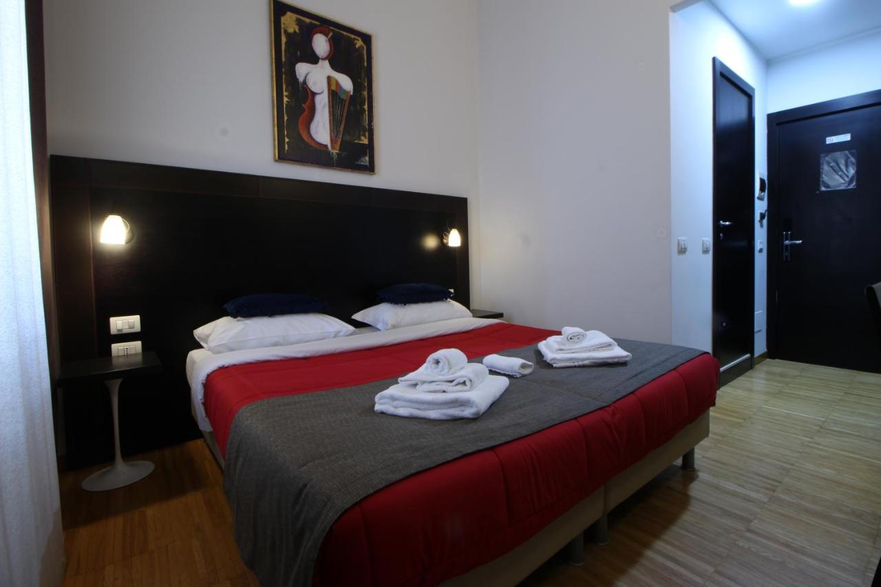 Guest House Della Valle Roma Bagian luar foto