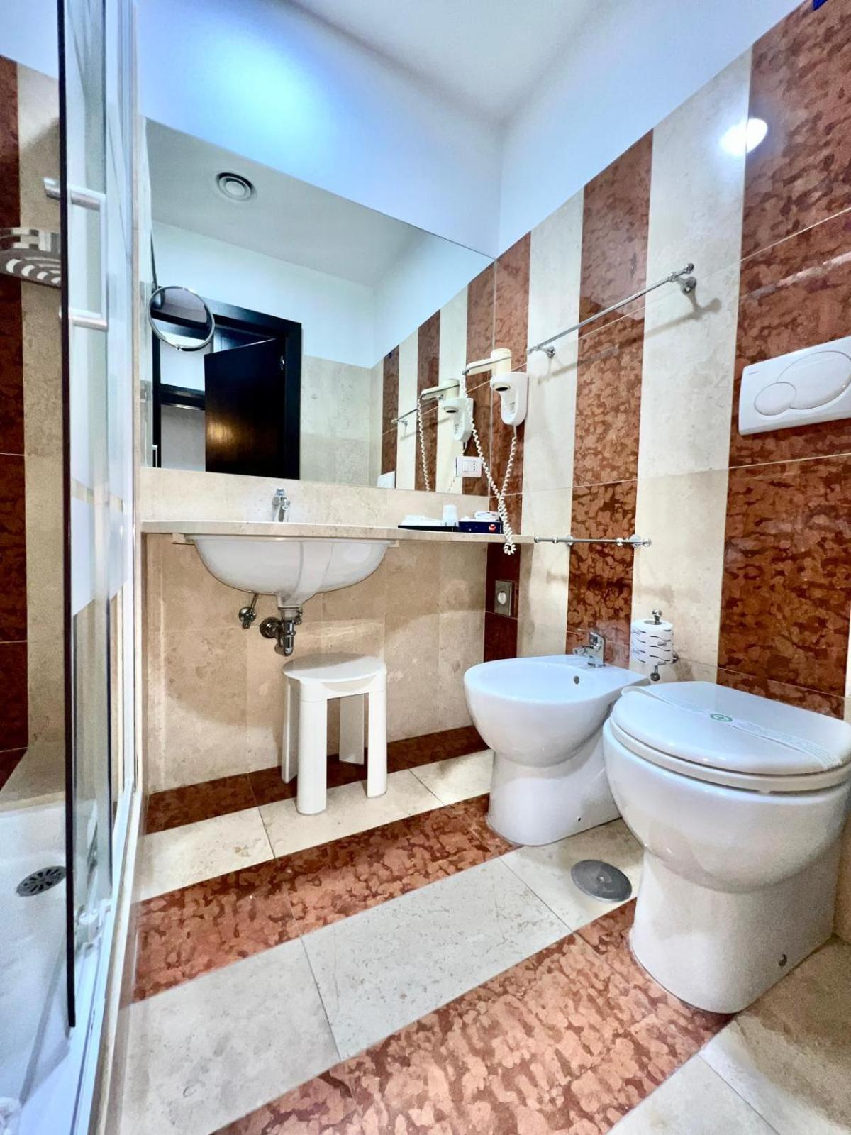 Guest House Della Valle Roma Bagian luar foto