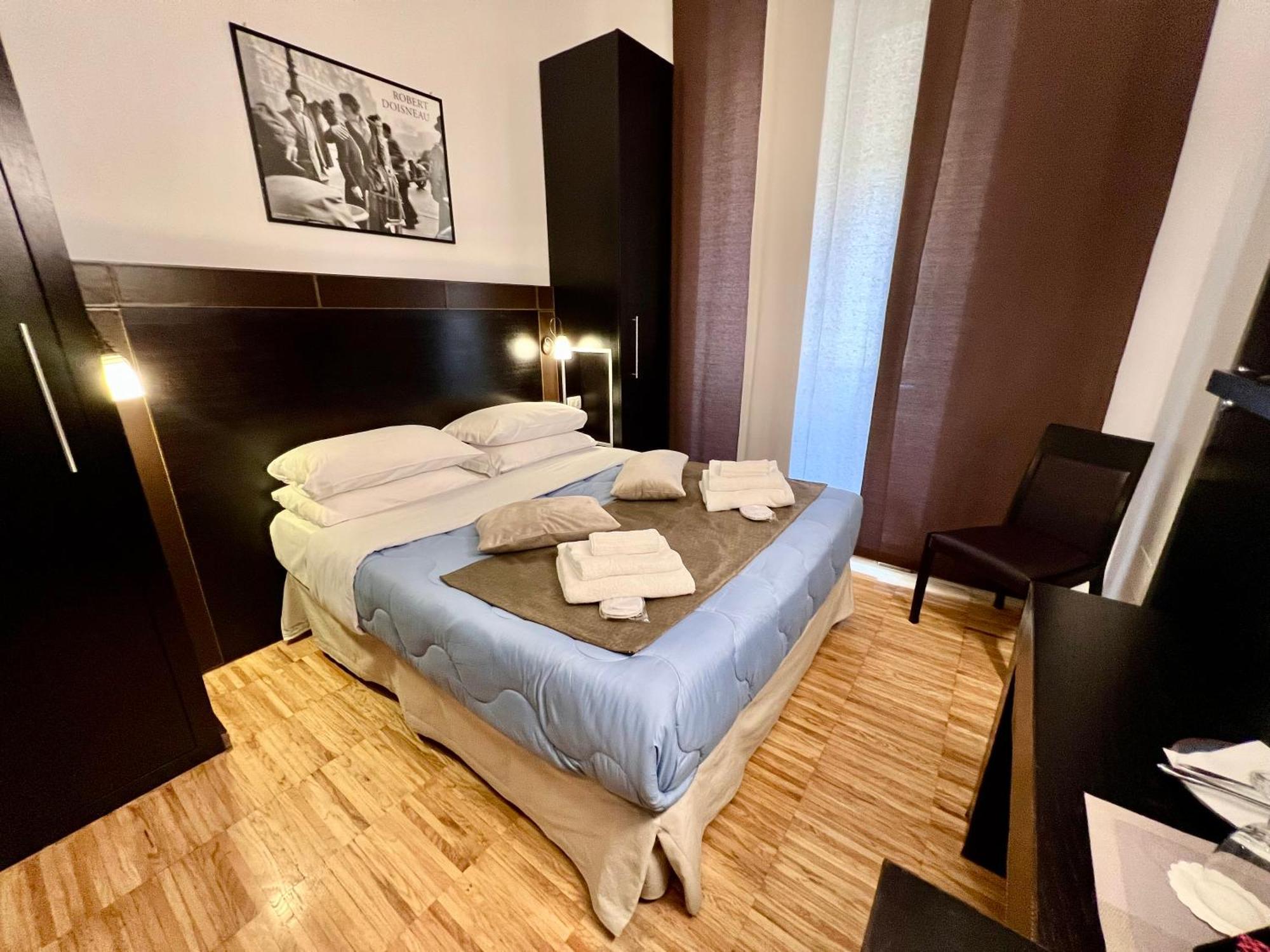 Guest House Della Valle Roma Bagian luar foto